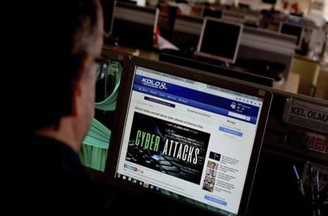 Un ataque informático en una empresa. Un ataque informático en una empresa.