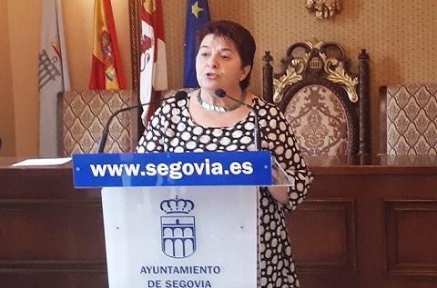 La alcaldesa de Segovia, Clara Luquero, durante la presentación del Centro de Producción de Indra La alcaldesa de Segovia, Clara Luquero, durante la presentación del Centro de Producción de Indra