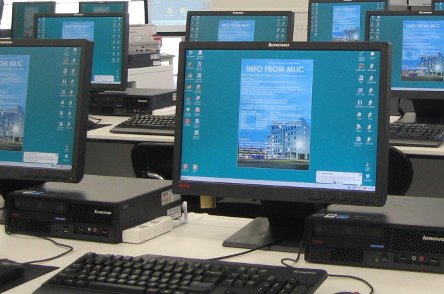 Desktops desplegados en una oficina. Desktops desplegados en una oficina.