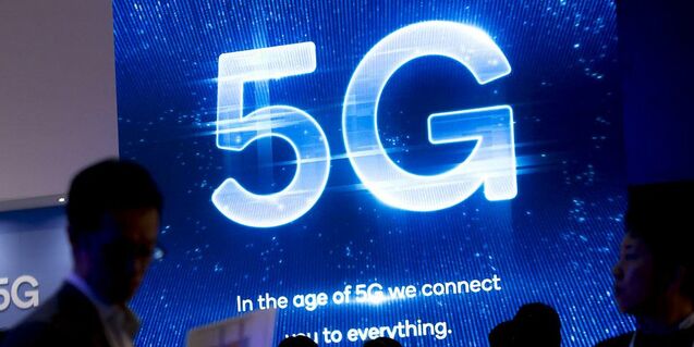 Primera llamada de voz y datos con una red cien por cien 5G. Primera llamada de voz y datos con una red cien por cien 5G.