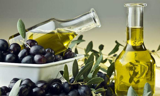 Ahí+ sella un acuerdo con DCoop, el mayor productor de aceite de oliva del mundo Ahí+ sella un acuerdo con DCoop, el mayor productor de aceite de oliva del mundo
