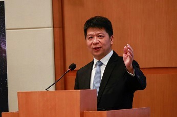 Guo Ping, presidente rotatorio de Huawei. Guo Ping, presidente rotatorio de Huawei.