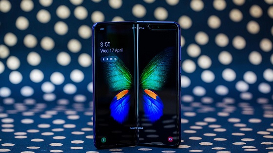 Pospuesto el lanzamiento del Samsung Galaxy Fold, el smartphone plegable. Pospuesto el lanzamiento del Samsung Galaxy Fold, el smartphone plegable.