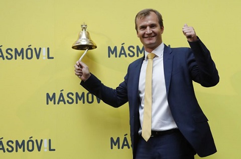 Meinrad Spenger, CEO del Grupo MASMOVIL, durante el “toque de campana” en la salida del Grupo al Mercado Continuo. Meinrad Spenger, CEO del Grupo MASMOVIL, durante el “toque de campana” en la salida del Grupo al Mercado Continuo.