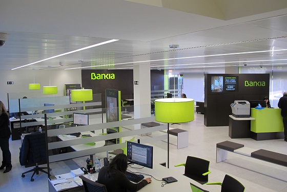Bankia digitaliza el puesto de trabajo de 16.000 empleados. Bankia digitaliza el puesto de trabajo de 16.000 empleados.