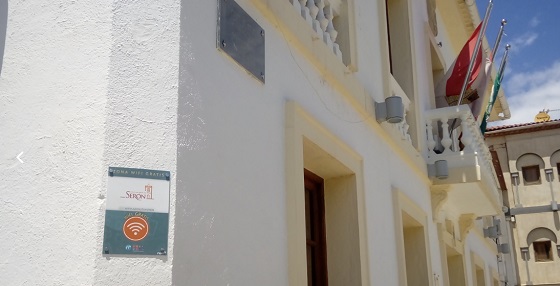 El ayuntamiento de Serón (Almería) conecta a 2.000 vecinos por tecnología inalámbrica El ayuntamiento de Serón (Almería) conecta a 2.000 vecinos por tecnología inalámbrica