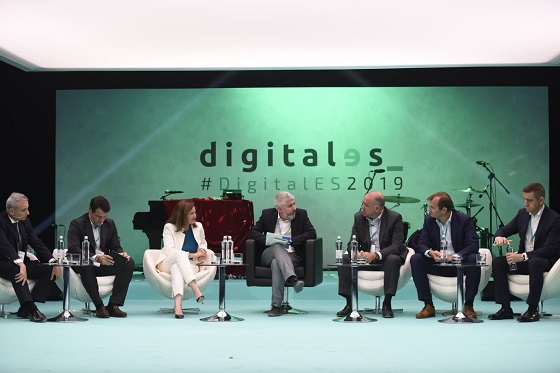 Mesa de debate sobre 5G en DigitalES Summit 2019. Mesa de debate sobre 5G en DigitalES Summit 2019.