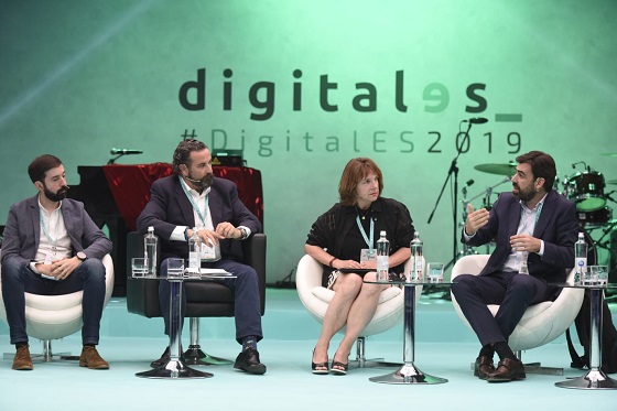 Mesa de debate sobre IA en DigitalES Summit 2019. Mesa de debate sobre IA en DigitalES Summit 2019.