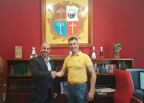 Los vecinos de Chilluévar (Jaén) ya disfrutan de fibra óptica Los vecinos de Chilluévar (Jaén) ya disfrutan de fibra óptica