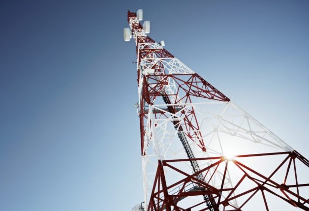 Telecom CLM opera más de 1.100 emplazamientos de telecomunicaciones. Telecom CLM opera más de 1.100 emplazamientos de telecomunicaciones.