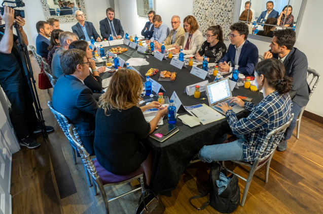 Plano general desayuno educación CHANNEL PARTNER septiembre 2019 Plano general desayuno educación CHANNEL PARTNER septiembre 2019