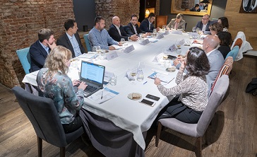 Data Center Market, en colaboración con Nutanix, ha organizado un executive lunch para hablar de la nube. Data Center Market, en colaboración con Nutanix, ha organizado un executive lunch para hablar de la nube.