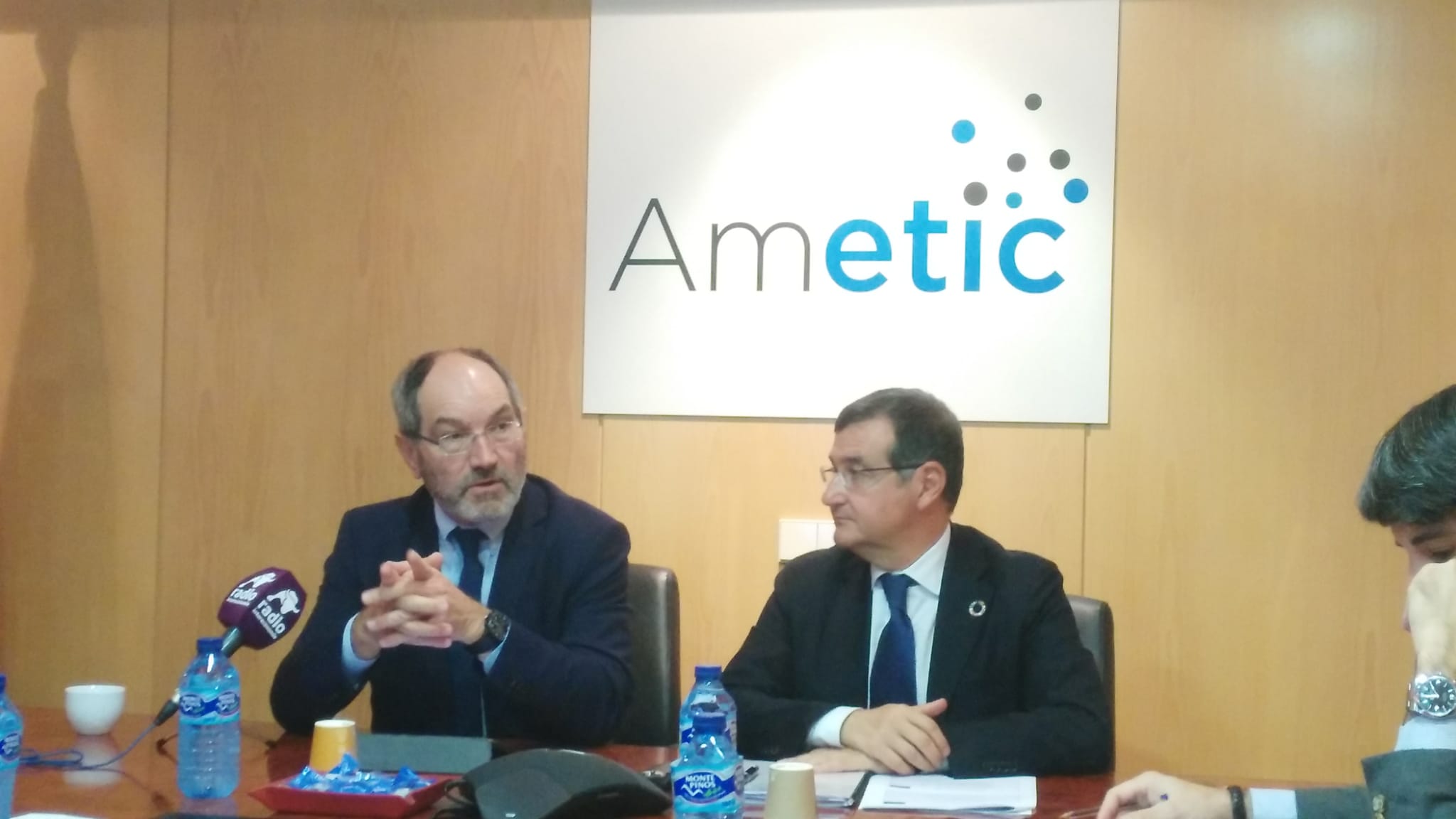 Pedro Mier y Francisco Hortigüela, Presidente y Director General de Ametic, respectivamente. 