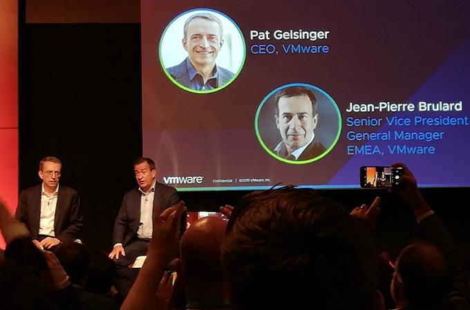 Pat Gelsinger, CEO de VMware, junto a Jean-Pierre Brulard, Senior Vice President de la compañía. Pat Gelsinger, CEO de VMware, junto a Jean-Pierre Brulard, Senior Vice President de la compañía.