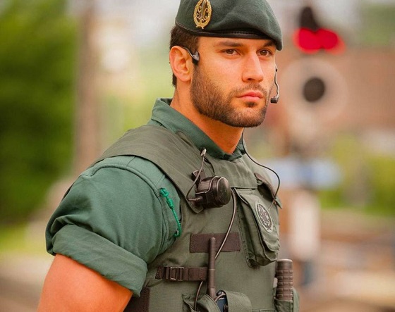 La Guardia Civil elige las comunicaciones móviles de Vodafone. La Guardia Civil elige las comunicaciones móviles de Vodafone.