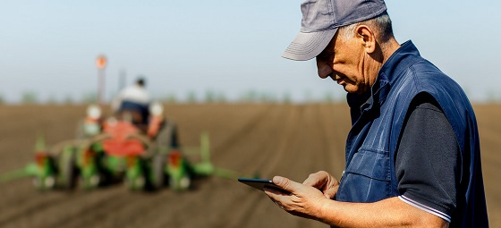 Digitalización agrícola en España y América Latina Digitalización agrícola en España y América Latina