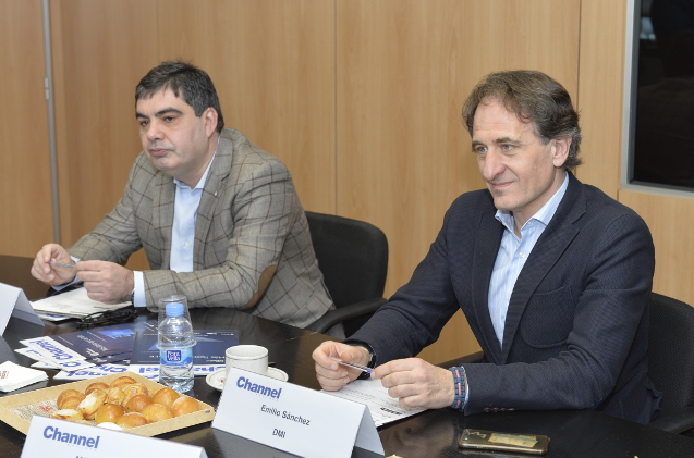 Javier Modúbar, de Ingecom, y Emilio Sánchez-Clemente, de DMI. Javier Modúbar, de Ingecom, y Emilio Sánchez-Clemente, de DMI.