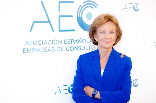 Elena Salgado, presidenta de la AEC. Elena Salgado, presidenta de la AEC.