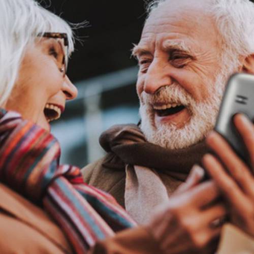 Claves para elegir el mejor smartphone para mayores. Claves para elegir el mejor smartphone para mayores.