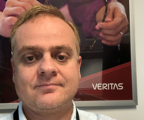 Santiago Sánchez, channel technical sales de Veritas Santiago Sánchez, channel technical sales de Veritas