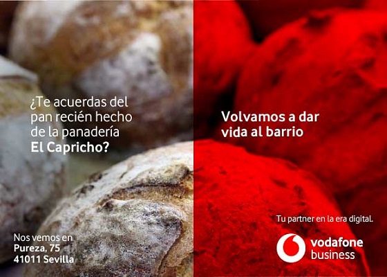 Vodafone cede sus “mupis” digitales a los negocios de barrio. Vodafone cede sus “mupis” digitales a los negocios de barrio.