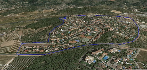 Urbanización Vallpineda, ubicada entre los municipios de Sitges y Sant Pere de Ribes. Urbanización Vallpineda, ubicada entre los municipios de Sitges y Sant Pere de Ribes.