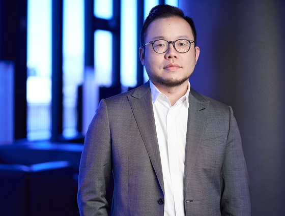 Denny Deng, vicepresidente de vivo y presidente de Negocios en Europa. Denny Deng, vicepresidente de vivo y presidente de Negocios en Europa.