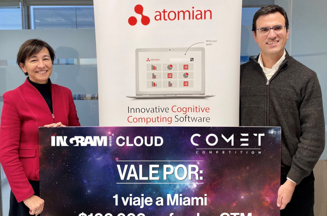 Atomian recoge su premio en el evento Comet de Ingram Micro. Atomian recoge su premio en el evento Comet de Ingram Micro.