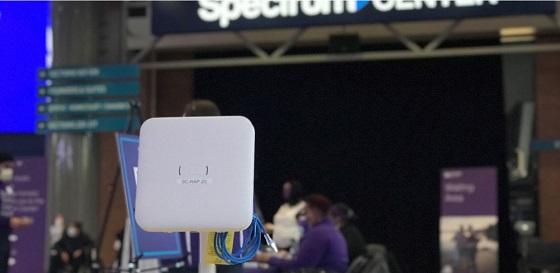 Novant Health administra 2.000 vacunas en un día con Wi-Fi de Extreme Networks. Novant Health administra 2.000 vacunas en un día con Wi-Fi de Extreme Networks.