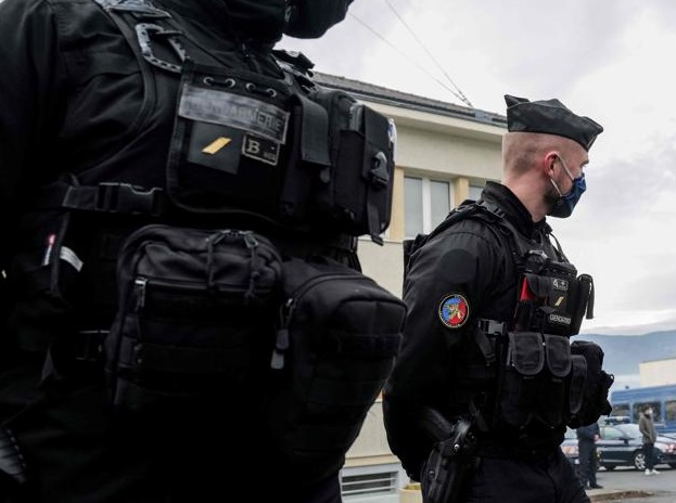 La Gendarmería y Policía Nacional Francesa renueva su flota móvil con Crosscall. La Gendarmería y Policía Nacional Francesa renueva su flota móvil con Crosscall.