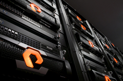 Equipos de almacenamiento de Pure Storage. Equipos de almacenamiento de Pure Storage.